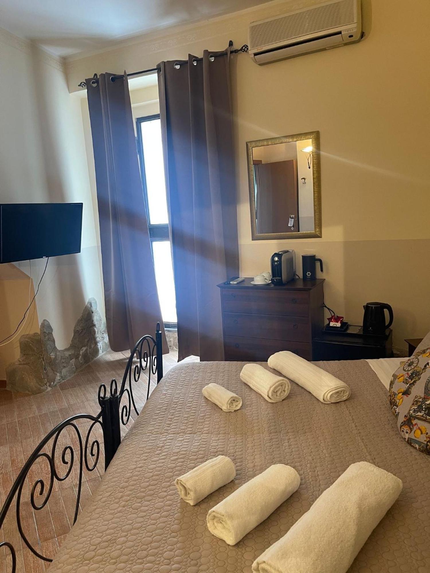 Bed and Breakfast Bed And Relax-Il Maniero Calatabiano Exterior foto